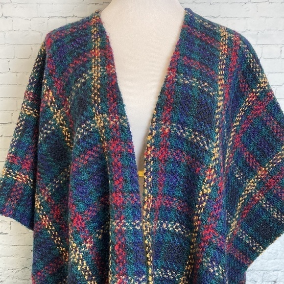 BOYNE VALLEY WEAVERS HANDMADE TARTAN PLAID WOOL FRINGED SHAWL CAPE Ireland Irish - Picture 4 of 16